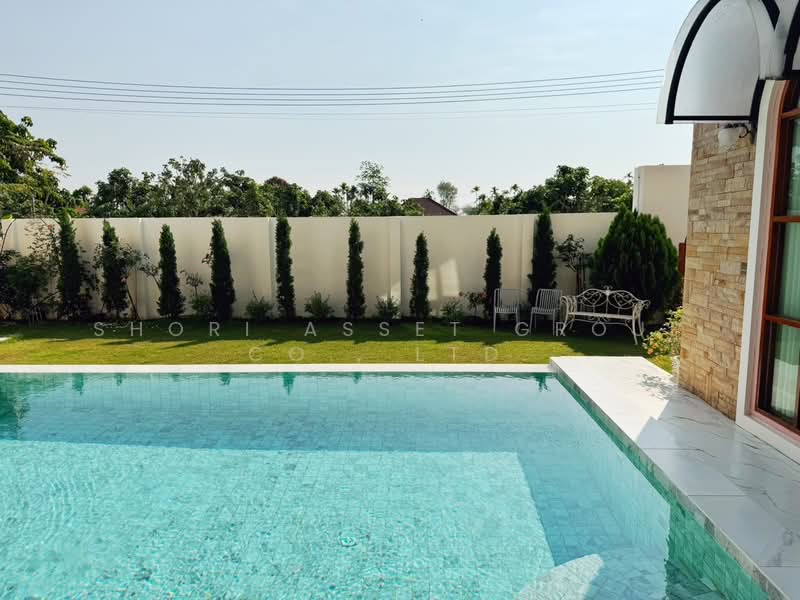 Luxury European & English Style Pool Villa, Chiang Mai