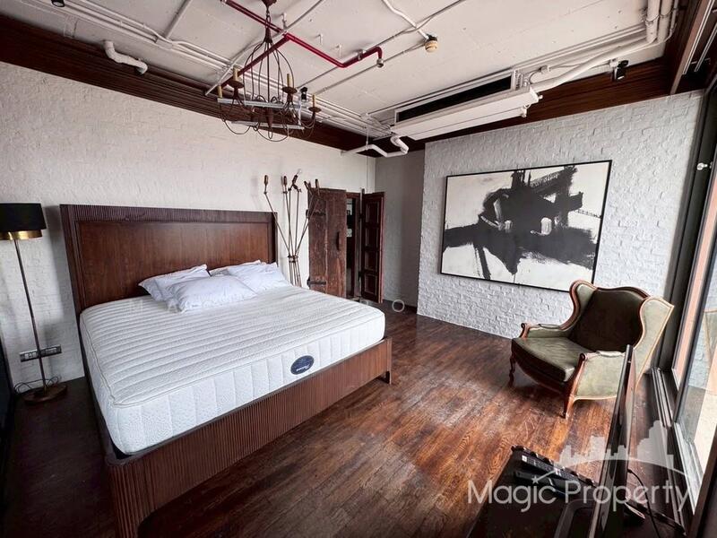 AGUSTON Sukhumvit 22, Bangkok