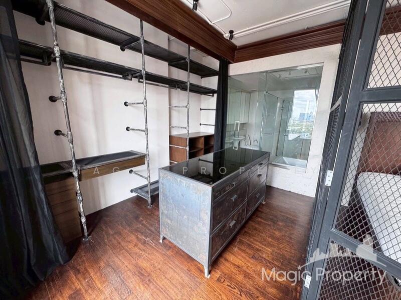 AGUSTON Sukhumvit 22, Bangkok