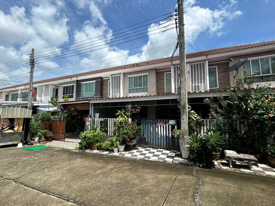 ทาวน์เฮ้าส์ บ้านพฤกษาวิลล์ 55/1 วงแหวน-รามอินทรา คลองสามวา กรุงเทพมหานคร