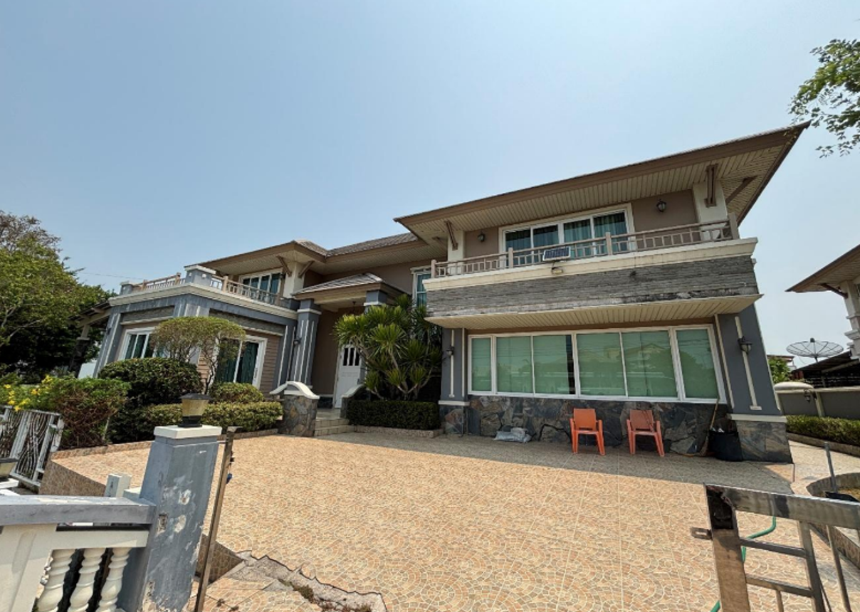 บ้านเดี่ยว 2 ชั้น เนื้อที่ 120 ตารางวา ราคา 2.8 ล้านบาท ใกล้ชายหาดบางแสน