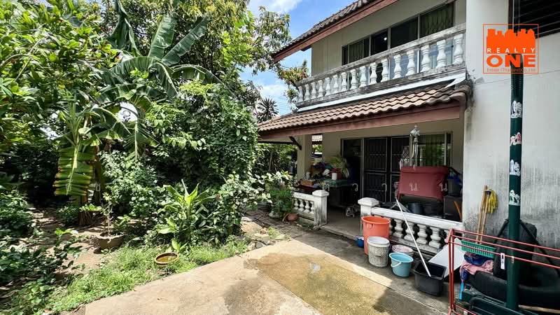 Chokchai Panjasap Village Nawamin 81, Bangkok