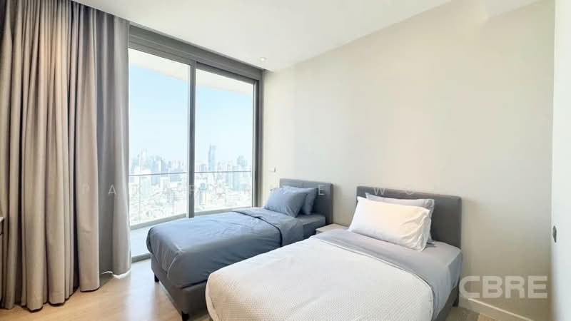 Magnolias Waterfront Residences, bangkok