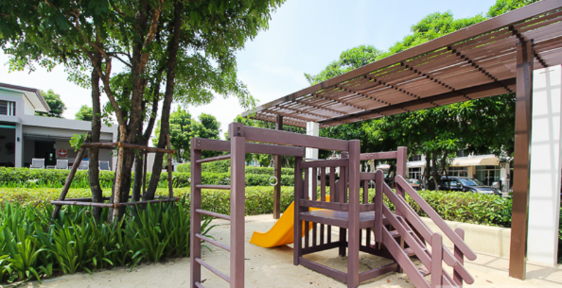 Townplus Prachauthit, Bangkok