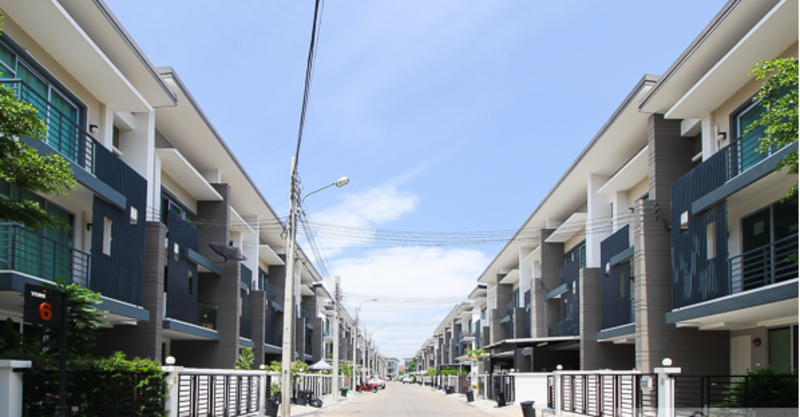 Townplus Prachauthit, Bangkok