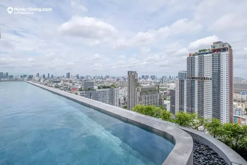 SOHO Bangkok Ratchada, Bangkok