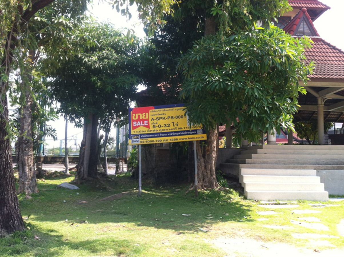Land for sale with a building, Green Valley Bang Phli project.