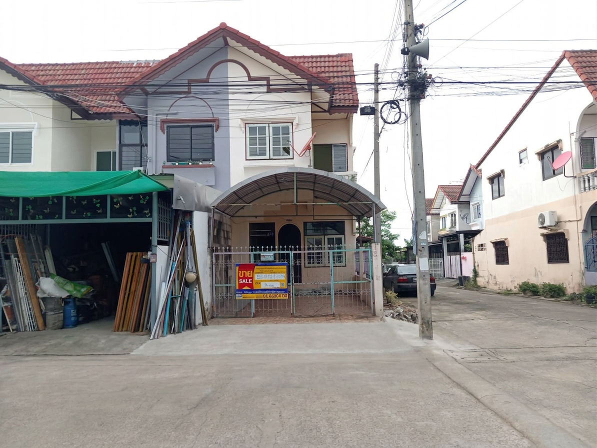 ทาวน์เฮ้าส์ 2 ชั้น โครงการบ้านสวนทองวิลล่า 10  คลองหลวง