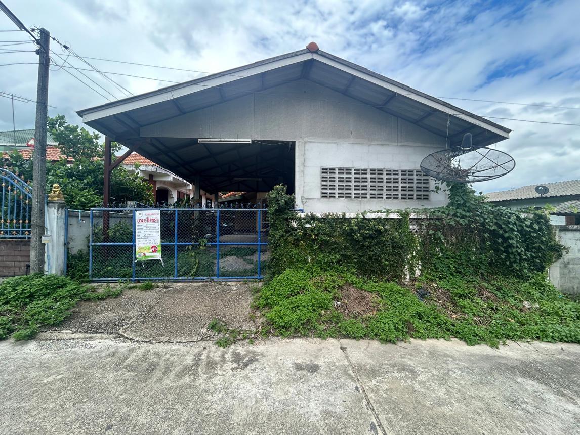 บ้านเดี่ยว บ้านหนองบัวใต้ พาน เชียงราย
ข้อมูลพื้นฐาน
- พื้นที่ : 120 ตารางวา
- จำนวนห้องนอน : 3 ห้อง
- จำนวนห้องน้ำ : 2 ห้อง
- จำนวนชั้น : 1 ชั้น
- ประเภท : บ้านเดี่ยว
- การตกแต่ง : ครบครัน
สิ่งอำนวยความสะดวก
- สระว่ายน้ำ
- สวนและจตุรมุข
- ห้องครัวขนาดใหญ่
