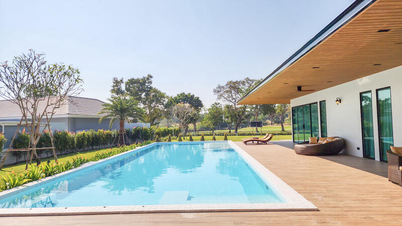 Palm Hills Golf Club and Residence, Phetchaburi