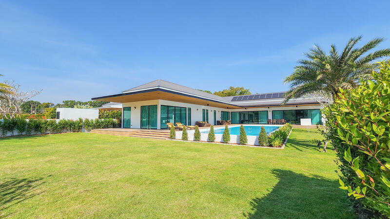 Palm Hills Golf Club and Residence, Phetchaburi