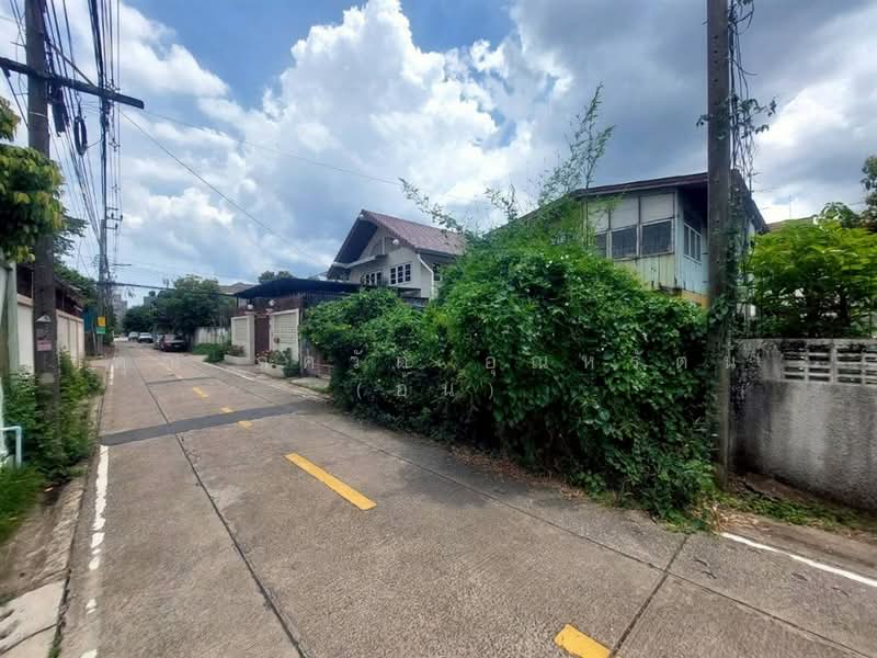 ที่ดิน + บ้านเดี่ยว 72 ตร.ว ซอยลาดพร้าว35 แยก8-1 ซอยรัชดาภิเษก32, Bangkok
