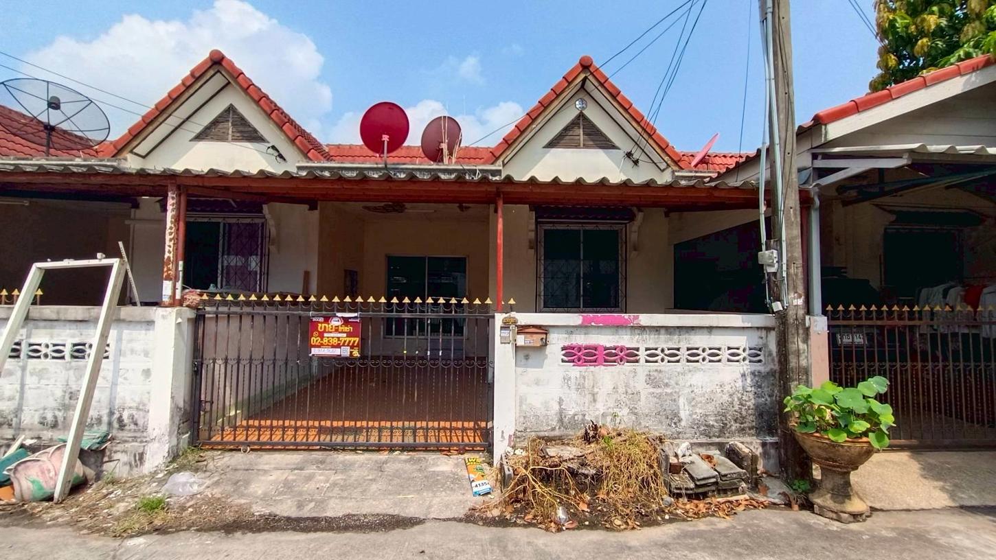 Townhouse at Srichalerm Sriracha Chonburi