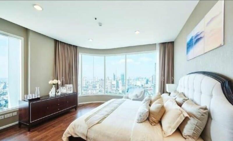 Menam Residences, Bangkok