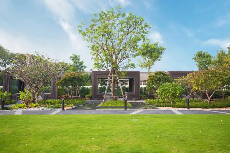 Menam Residences, Bangkok