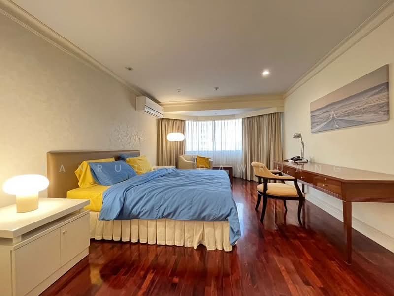 Baan Suanpetch, Bangkok