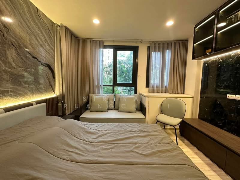 XT Huaikhwang, Bangkok