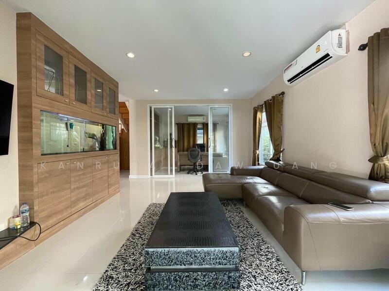 Passorn Prestige Pattanakarn 38, Bangkok