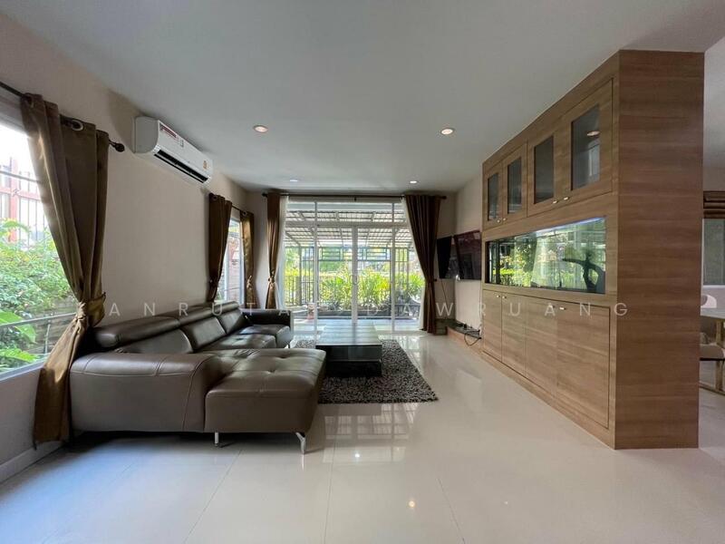Passorn Prestige Pattanakarn 38, Bangkok