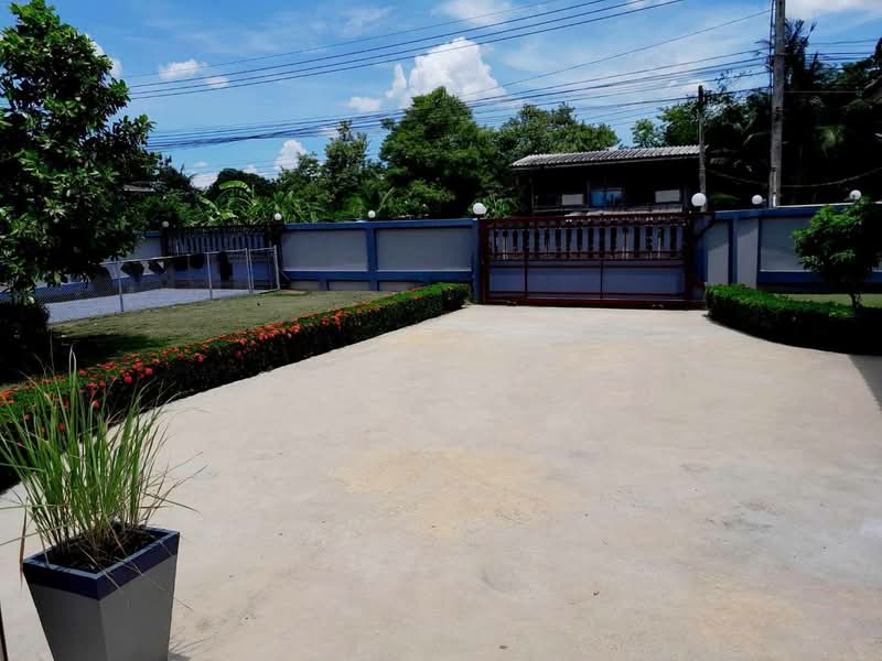ขายที่ดินพร้อมสิ่งปลูกสร้าง 1 ไร่ อ.เมืองนครปฐม ทำเลน่าอยู่, Nakhon Pathom