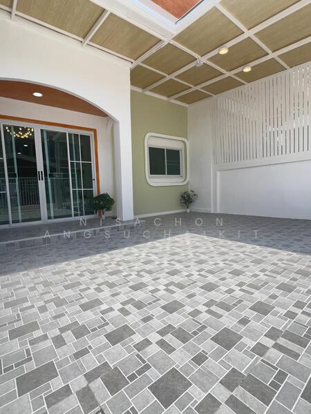Baan Krittiyaruk 5, Nonthaburi