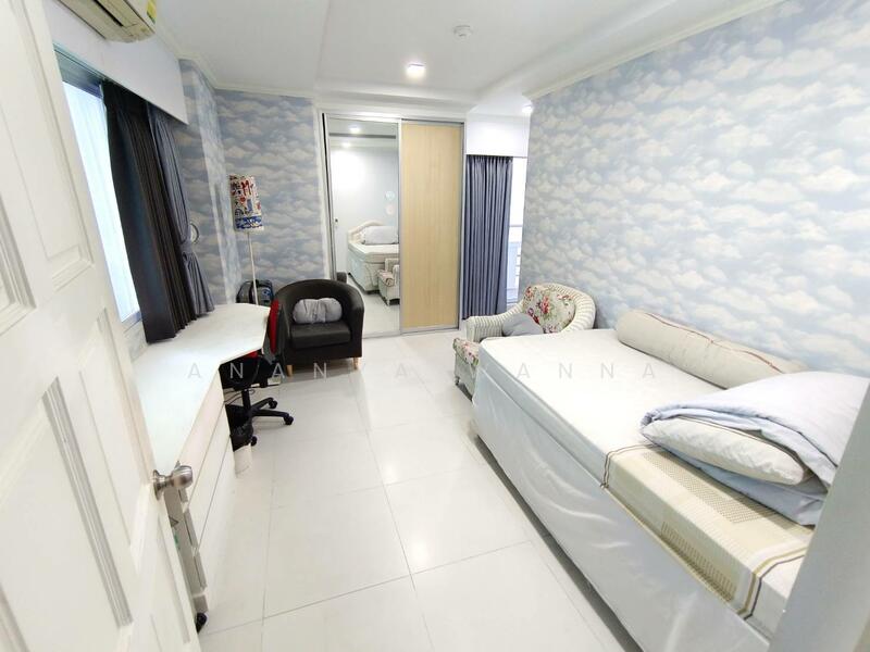 Floraville Condominium, Bangkok