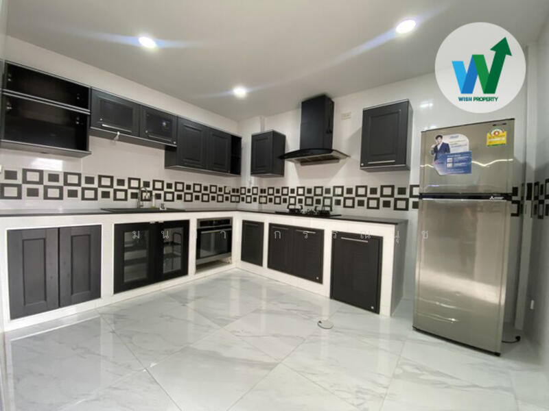 For Sale Detached House within Bangpakong Riverside Country Club Golf Course, Chachoengsao
