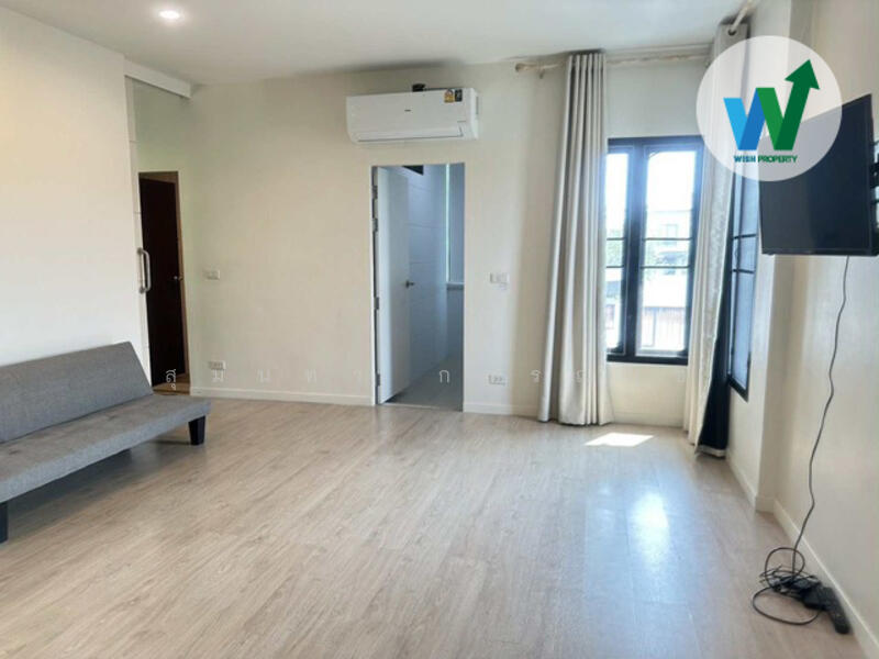 For Sale Detached House within Bangpakong Riverside Country Club Golf Course, Chachoengsao