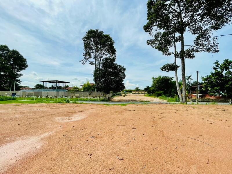 Land for sale, filled in, area 2 rai, next to Khao Phai Road, Soi 4,, Rayong