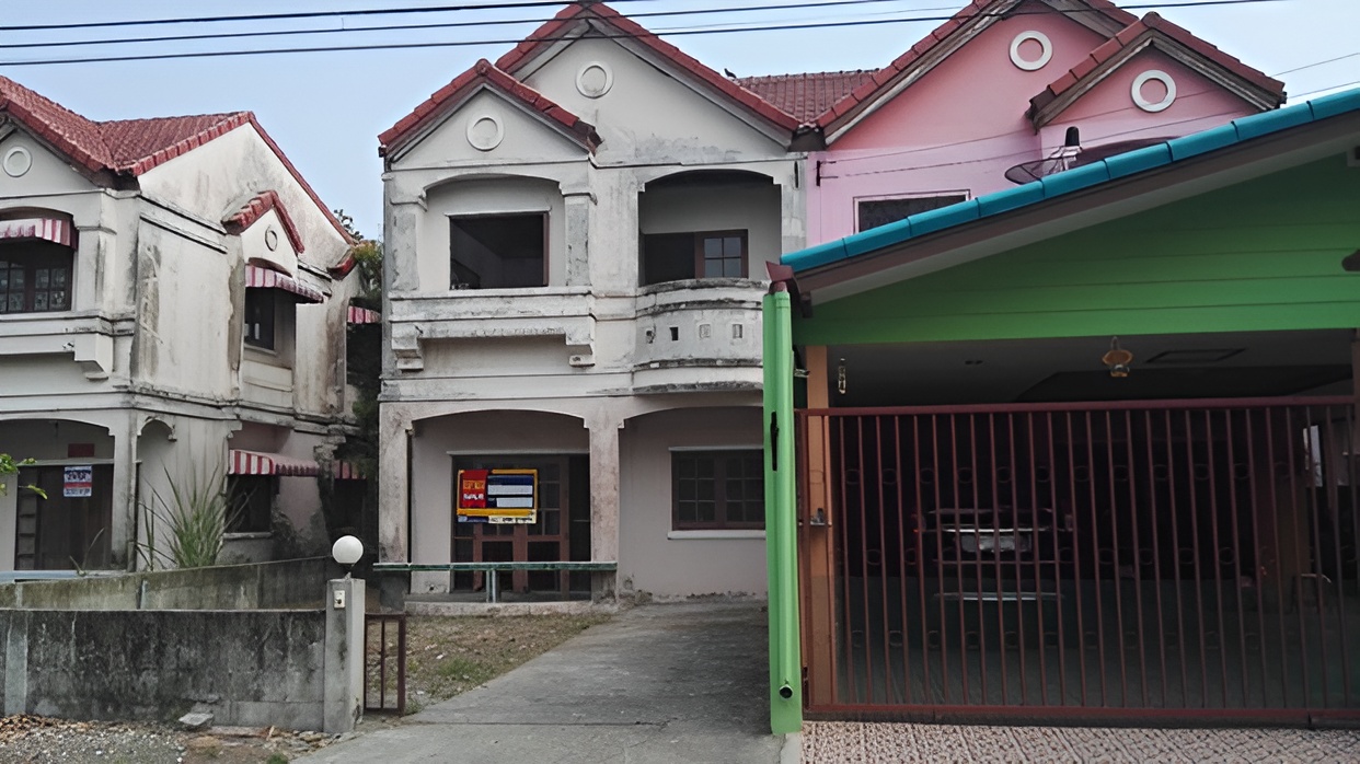 บ้านแฝด โครงการบ้านสวนแสนสุข องครักษ์