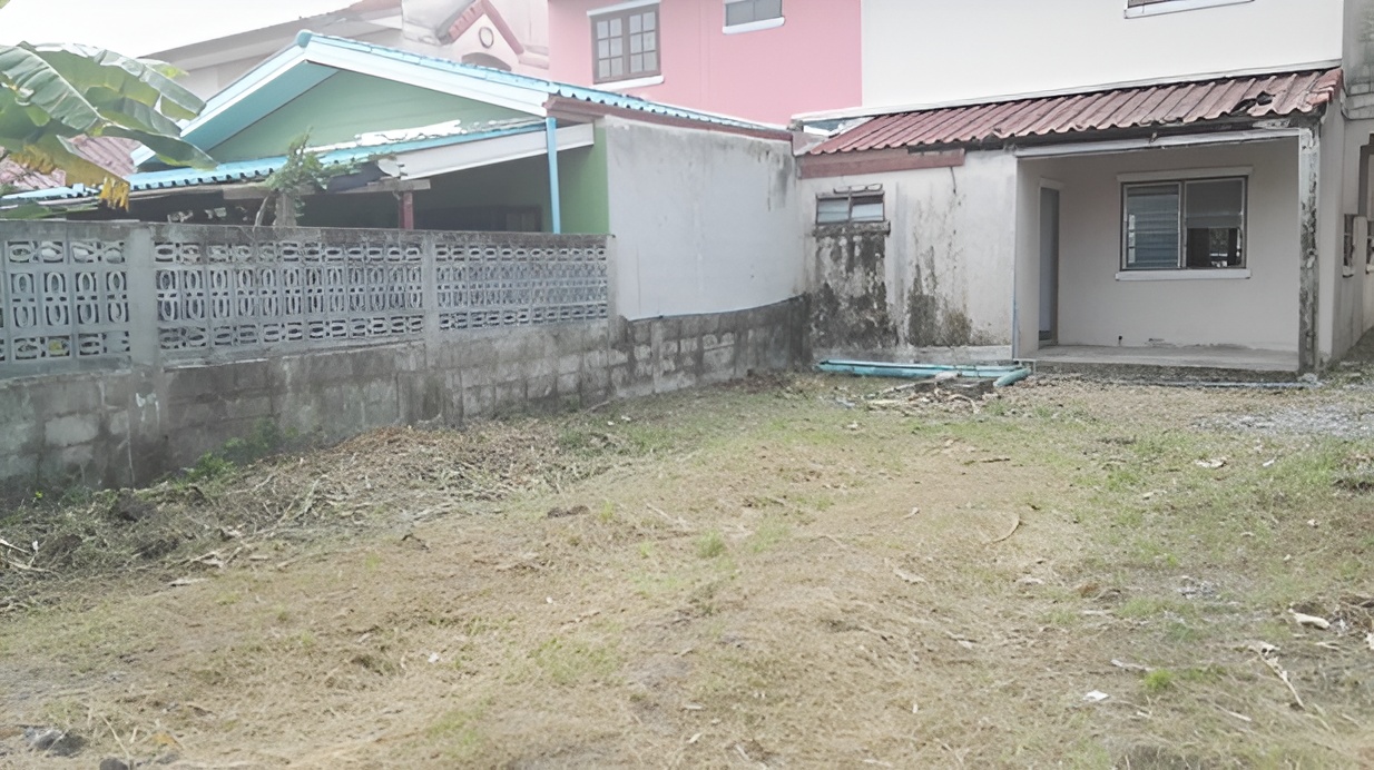 บ้านแฝด โครงการบ้านสวนแสนสุข องครักษ์