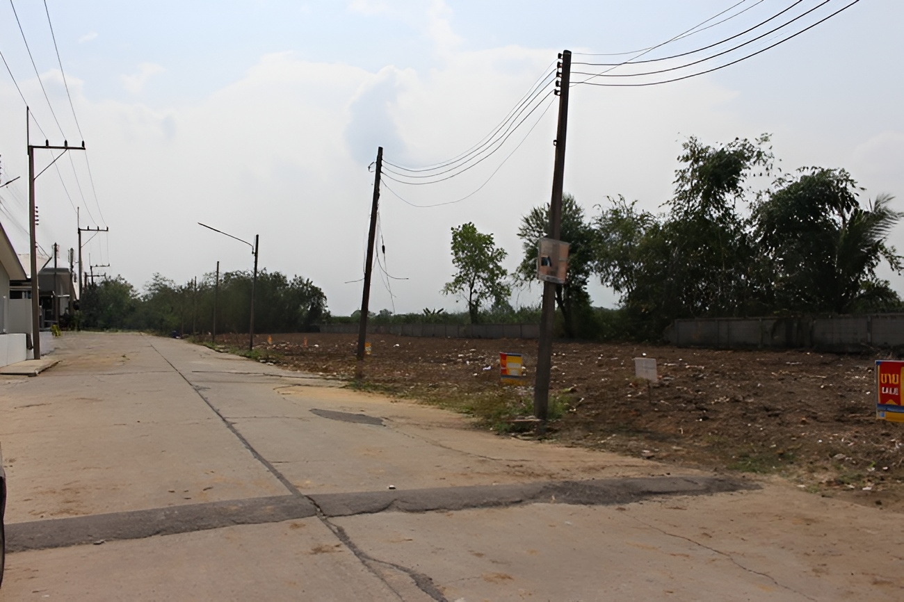 Empty land, Nattawadee Project, Danbo District