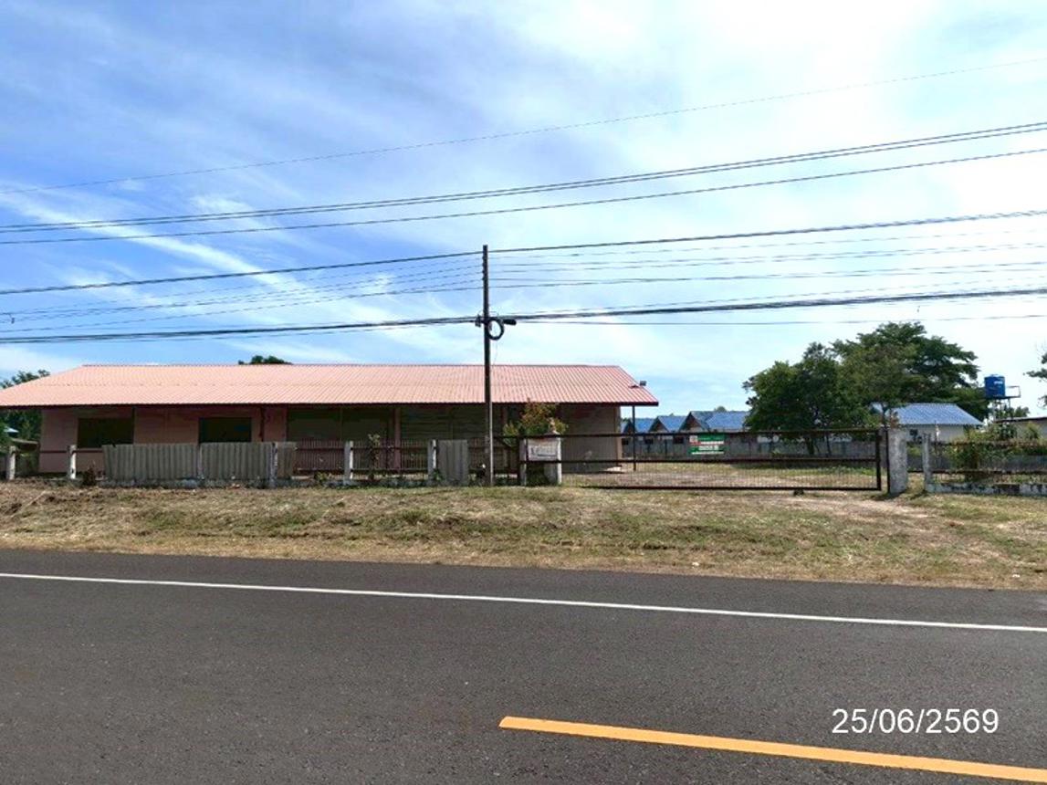 Single House in Phanom Phrai, Roi Et