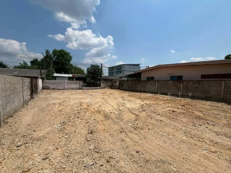 Land for sale in Sriracha, opposite Pruksachat 4 Village., Chon Buri (Pattaya)
