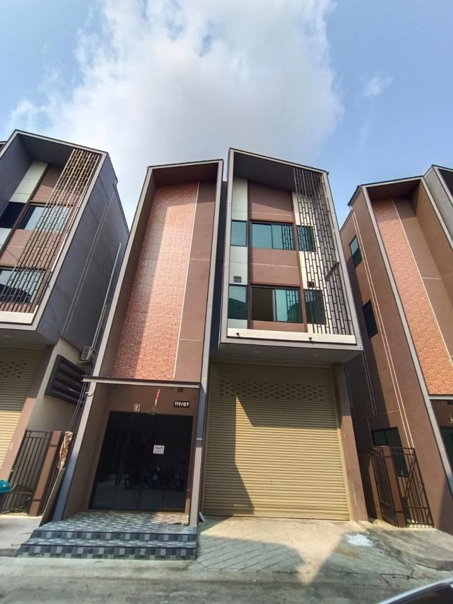 Townhouse in Chinatown, Salaya, Buddhachandra, Nakhon Pathom