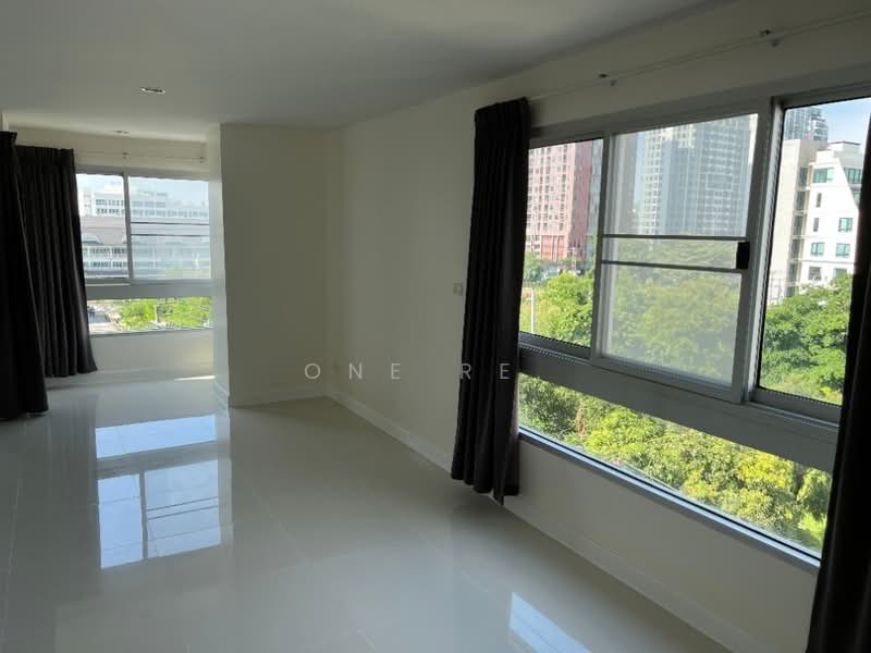 Cassia Condominium, Samut Prakan