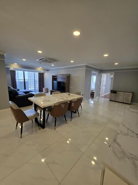 Floraville Condominium, Bangkok