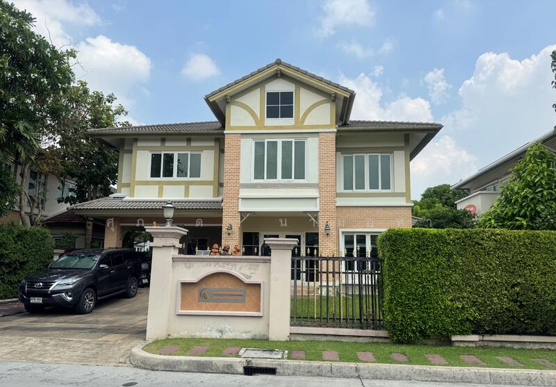 Laddarom Elegance Kaset-Nawamin, Bangkok