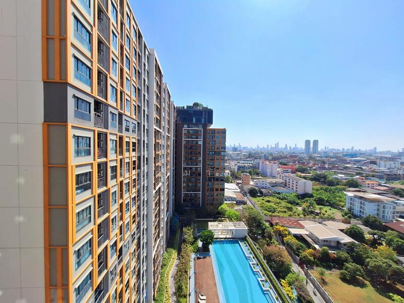 The Parkland Charan-Pinklao, Bangkok