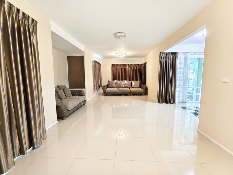 Home Place The Park Wongwan – Rama 9, Bangkok