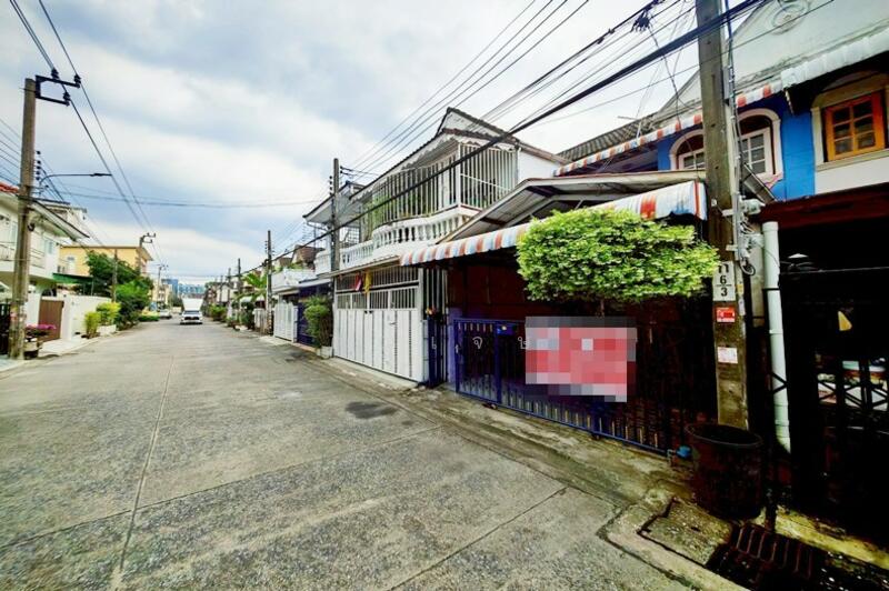 ขายทาวน์เฮาส์ 2ชั้น 22ตรว.อุดมสุข 51 ซ.ประวิทย์และเพื่อน 14 ใกล้ BTS, Bangkok