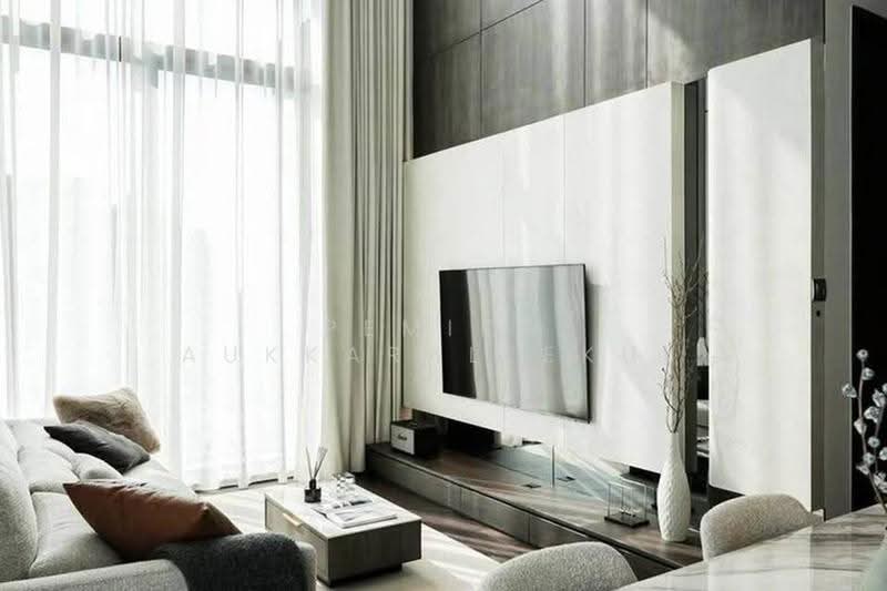 LAVIQ Sukhumvit 57, Bangkok