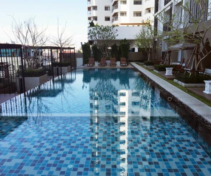 Thana Arcadia, Bangkok