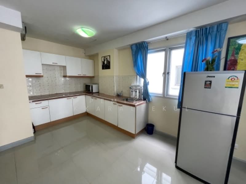 Brighton Place, Bangkok