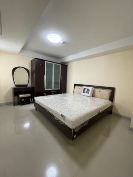 Brighton Place, Bangkok