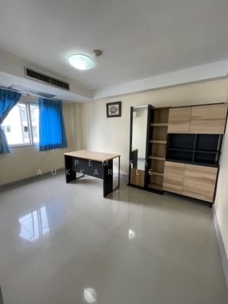 Brighton Place, Bangkok