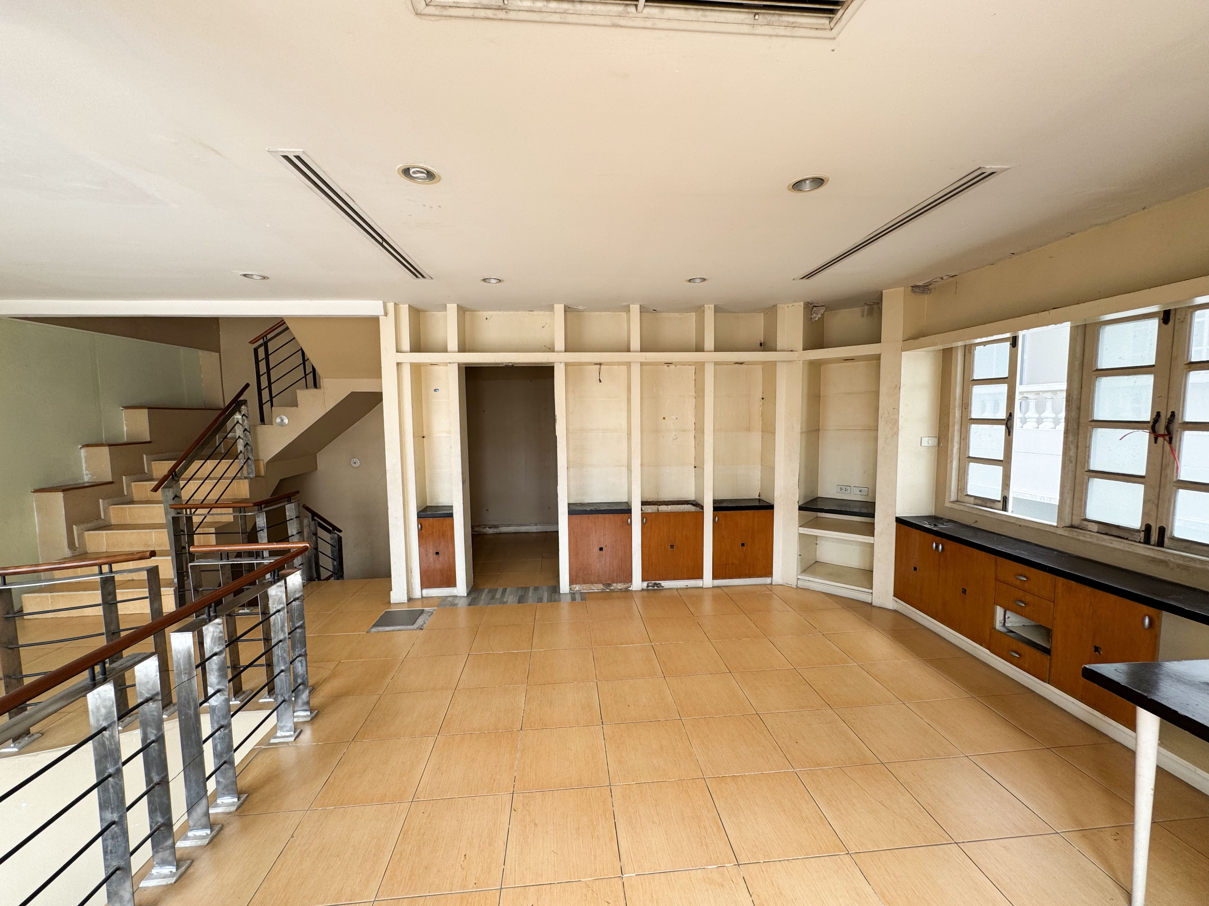 บ้านแฝด โครงการธาริณี ตลิ่งชัน