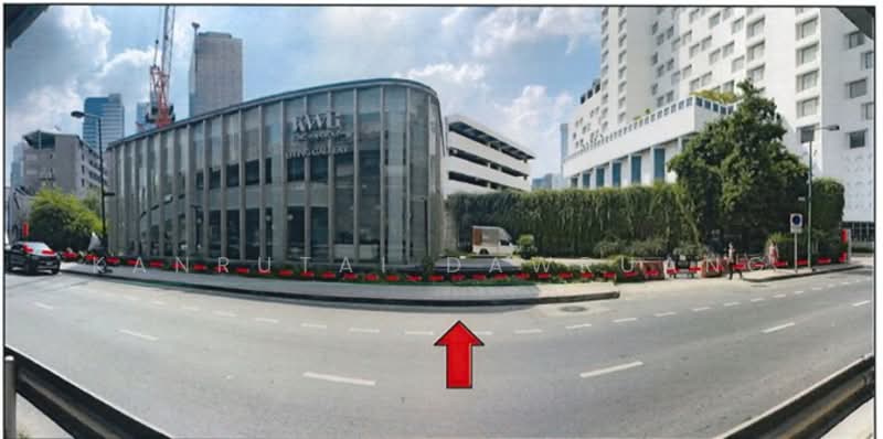 Land with Building on Rama IV, Bangkok