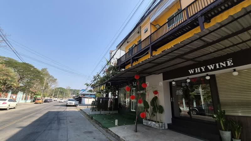 Land with building and apartment, Nakhon Sawan