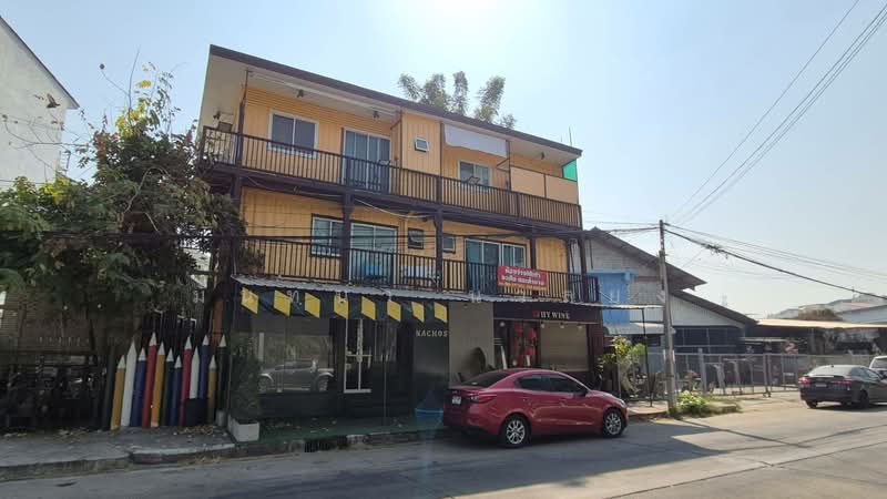 Land with building and apartment, Nakhon Sawan